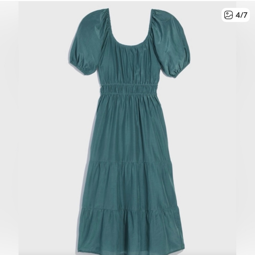 Vineyard vines, mallard, blue tiered, smocked waist, maxi dress size large